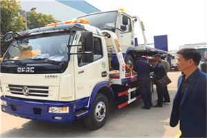 新宁汽车道路救援拖车价格